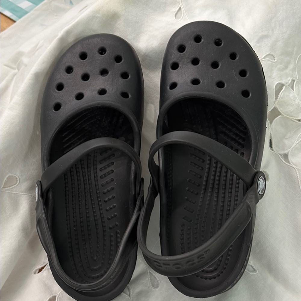 Croc’s Woman Mary Jane